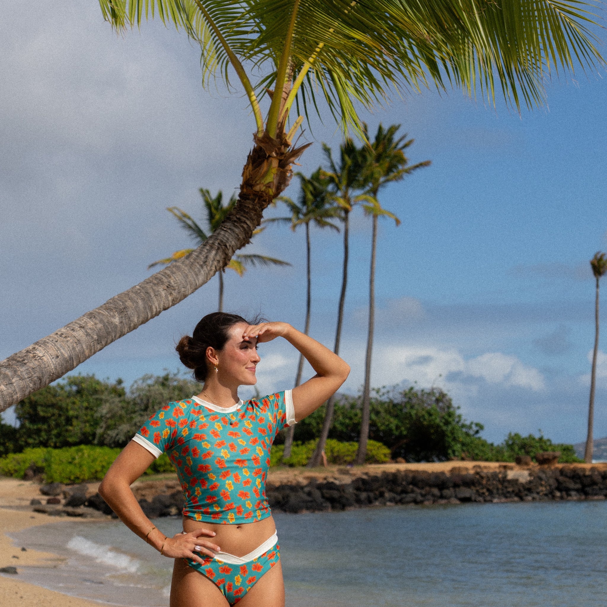 Short Sleeve Rashguard Top Golden Hibiscus